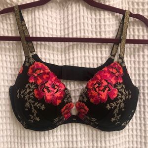 Victoria’s Secret Bra 36D
